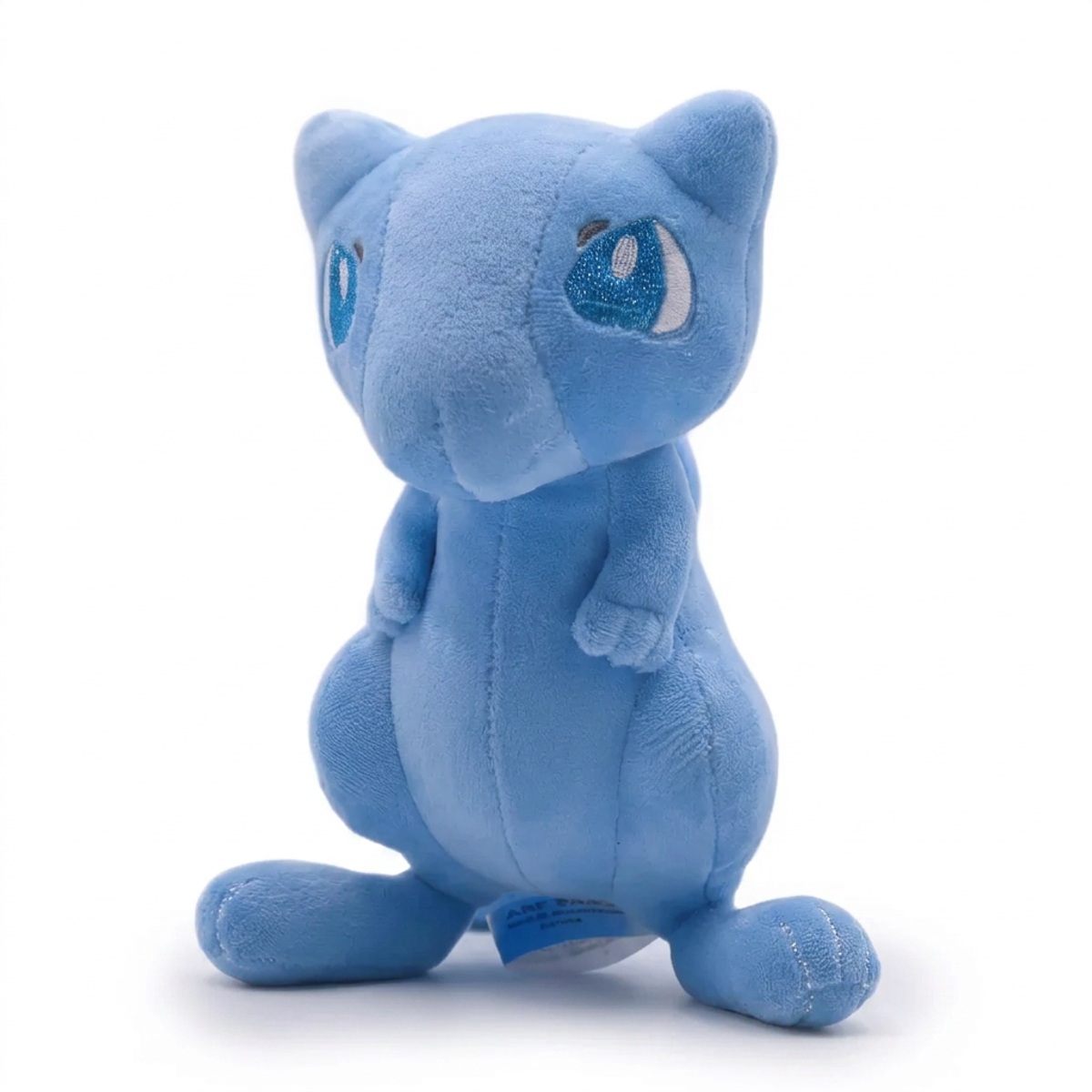 Peluche Mew Shiny vue de trois quarts