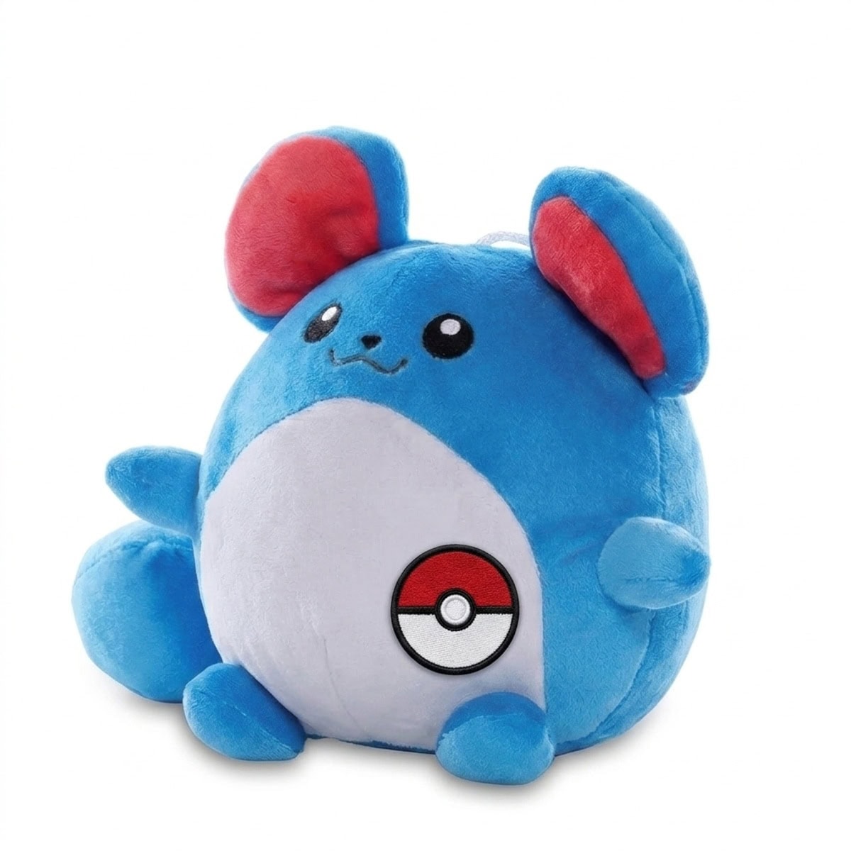 Peluche Marill avec badge prouvant l'authenticité du produit.