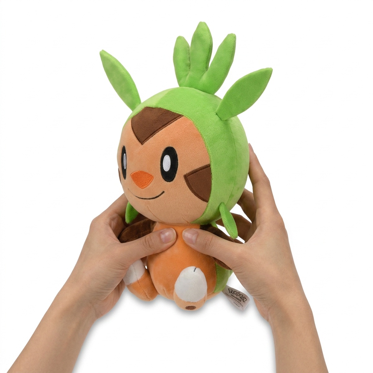 Peluche Marisson tenue dans les mains