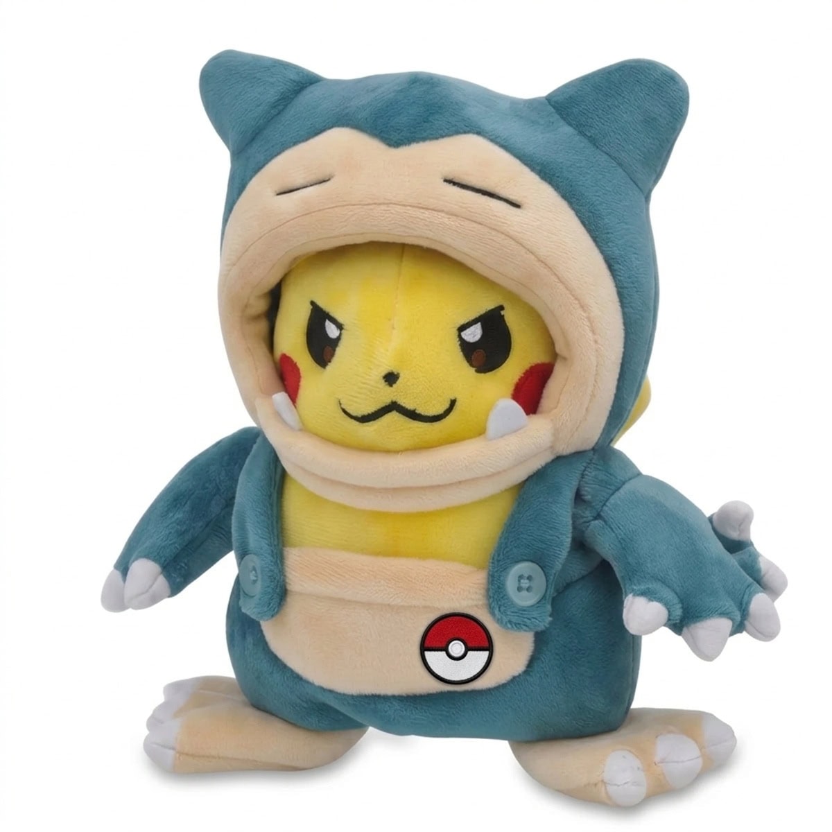 Peluche Pikachu avec badge prouvant l'authenticité du produit.